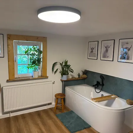 Lauenhainer Alm Апартаменты *